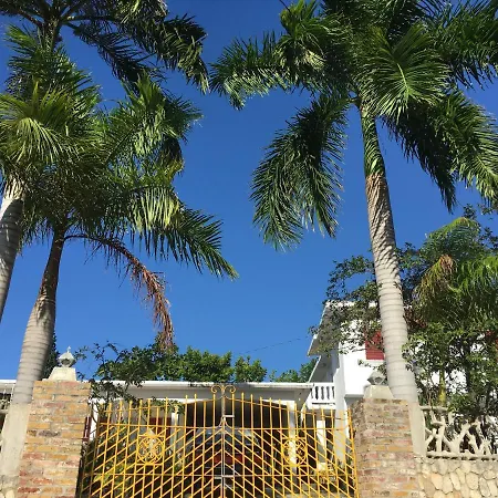 African Symbol Guest House Montego Bay Exterior photo