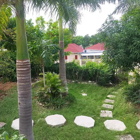 African Symbol Guest House Montego Bay Exterior photo